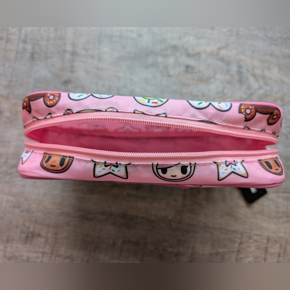 Tokidoki x Forever 21 Makeup Bag - NWT - Picture 4 of 5